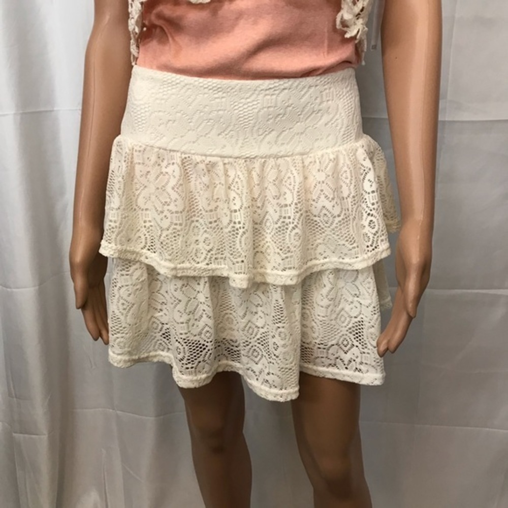 Jr's Dream Out Loud Cream Lace Tiered Mini Skirt